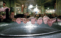 برگزاري آيين سنتي و مذهبي طشت گذاري در تهران