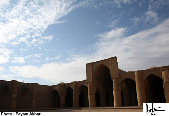 مسجد تاریخانه در دامغان