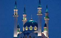 تنها مسجد رسمی رومانی دچار  آتش‌سوزي شد