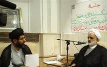 انقلاب اسلامي برگرفته از نهضت عاشوراست انقلاب اسلامي برگرفته از نهضت عاشوراست