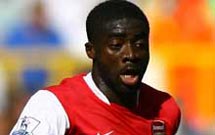 بازيکن مسلمان آرسنال: با افتخار نماز می‌خوانم