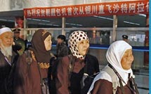 بیش از 10هزار مسلمان چینی در راه خانه خدا