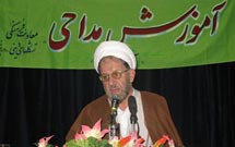 مداحان زبان گوياي قيام امام حسين(ع) هستند