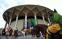 برنامههاي متنوع خيمه عاشورا در تئاتر شهر برنامههاي متنوع خيمه عاشورا در تئاتر شهر