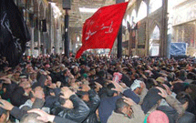 عزاداری مردم کربلا در حرم دختر امام حسن(ع) عزاداری مردم کربلا در حرم دختر امام حسن(ع)