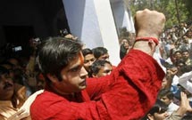 پلیس هند گاندی را به خاطر اظهارات ضداسلامی اش دستگیر کرد