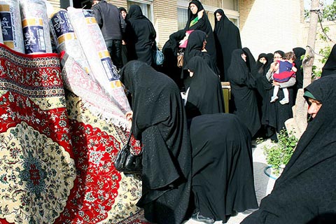 213 تخته فرش به بارگاه امام حسين(ع) اهدا شد