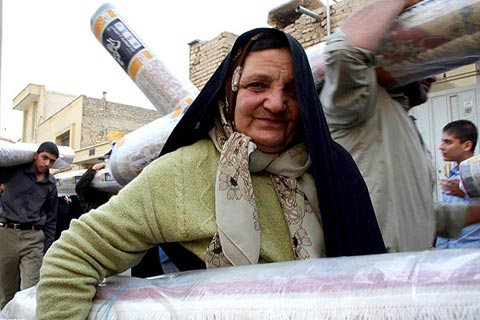 213 تخته فرش به بارگاه امام حسين(ع) اهدا شد