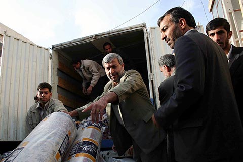 213 تخته فرش به بارگاه امام حسين(ع) اهدا شد