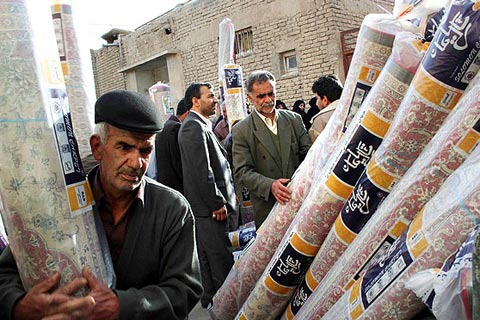 213 تخته فرش به بارگاه امام حسين(ع) اهدا شد