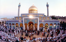 تزئین حرم مطهر حضرت زينب(س) با گلهاي ايراني