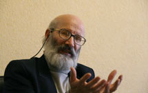 فتحعلی‌بیگی، خاطرات هاشم فیاض را کتاب می‌کند