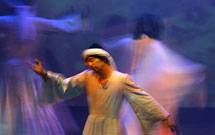 اردیبهشت تئاتر ایران، دینی شد