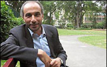 اخراج اسلام‌شناس سوئیسی بدلیل حضور در پرس تی وی