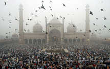 نیایش جمعی نیاز به  کار کارشناسی دارد