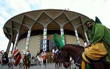 محوطه باز تئاتر شهر پذيراي آيين‌هاي عاشورايي مي‌‌شود