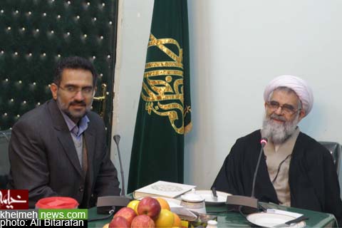 حضور وزیر فرهنگ و ارشاد اسلامی در مسجد مقدس