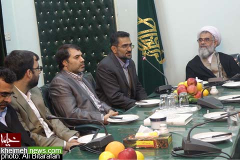 حضور وزیر فرهنگ و ارشاد اسلامی در مسجد مقدس