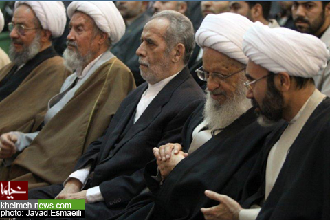 نخستين شبکه نصب شده بر روي ضريح جديد امام حسين(ع)