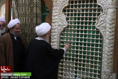 نخستين شبکه نصب شده بر روي ضريح جديد امام حسين(ع)