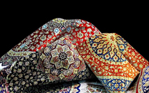 مردم سپیدان ۴۰۰ تخته فرش به حرمین کربلای معلی اهدا کردند