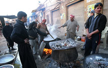 جشنواره نذورات عاشورایی در شوشتر برگزار میشود جشنواره نذورات عاشورایی در شوشتر برگزار میشود