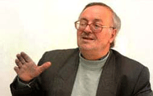 معرفت زیارت ۸ // باید برای انتقال فرهنگ زیارت از همه رسانه‌ها استفاده کرد