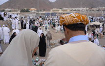 یکسان‌سازی لباس زائران زن برای حفظ حجاب