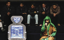 دنیای سیاست بر مدار مداحی دنیای سیاست بر مدار مداحی