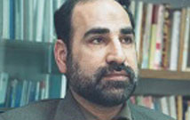 سنگری «آيينه در كربلا» را تأليف میكند سنگری «آيينه در كربلا» را تأليف میكند