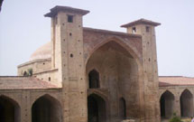 خدام بقاع متبرکه آموزش می‌بینند