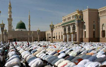 تاكنون ۸۵ درصد از زایران ايرانی به عربستان اعزام شدهاند تاكنون ۸۵ درصد از زایران ايرانی به عربستان اعزام شدهاند