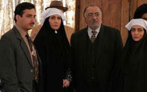 بانو، محرم به خانه‌ها می‌آید