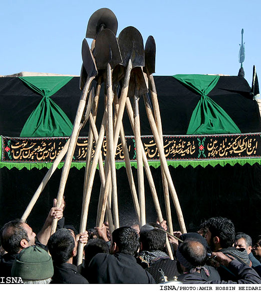 مراسم سنتي بيل زني در عاشورا