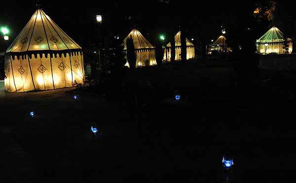 خیمه ها و نجواها : اجتماع آیینی اصحاب فرهنگ و هنر