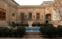 کُرال «شهيد عشق» در باغ موزه ملي ملک