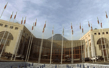 گردهمايی شاعران آيينی در «ستاره تشنگان» گردهمايی شاعران آيينی در «ستاره تشنگان»