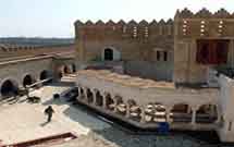 تماشاي دكور سريال‌هاي مذهبي-تاريخي در نمايشگاه قرآن