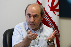 کمال تبریزی: ماجرای «رستاخیز» سیاسی نشود