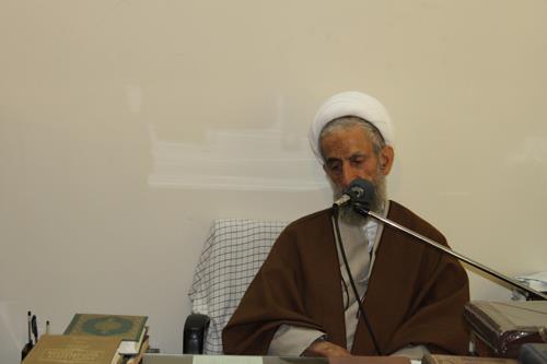 مداحان و وعاظ سیره زندگی حضرت فاطمه(س) را تبیین کنند