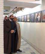 نمايشگاه عکس «نماز و عاشورائيان» گشايش يافت