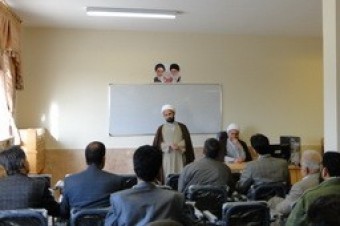 دوره آموزش مداحان در بروجرد برگزار شد