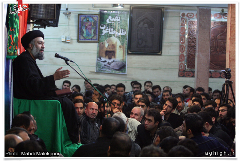 وحدت بین مردم از راه اطاعت اهل بیت است