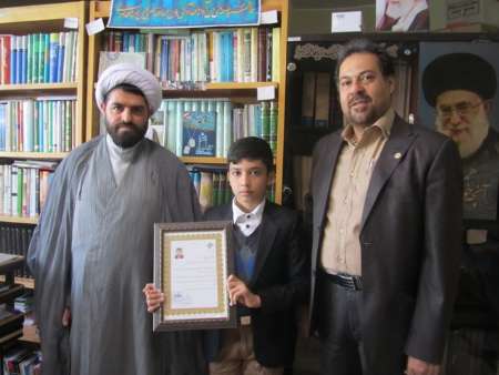 درخشش نوجوان شهرقدس در مسابقات مداحی کشور