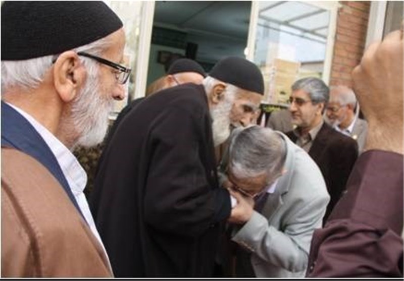 مداحی همهاش روضه خواندن نیست مداحی همهاش روضه خواندن نیست