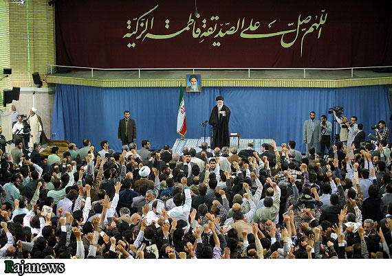 مداحان وحدت امت اسلام را توجه داشته باشند مداحان وحدت امت اسلام را توجه داشته باشند