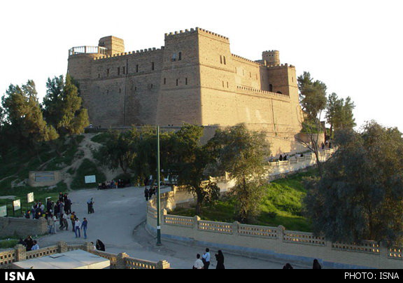 نماینده مردم شوش خواستار نصب مجسمه دعبل خزاعی شد