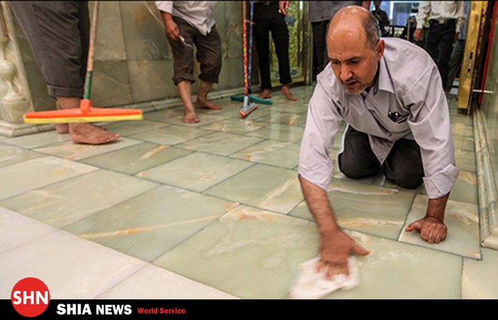 غبارروبی حرم مطهر امام حسین(ع) انجام شد