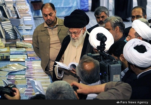 نگاهی به دانشنامه امام مهدی (عج)