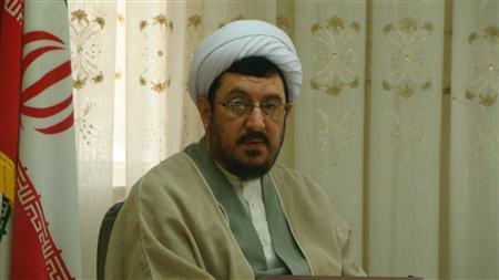 مداحان در جهت بیان مباحث معرفتی با زبان روز تلاش کنند